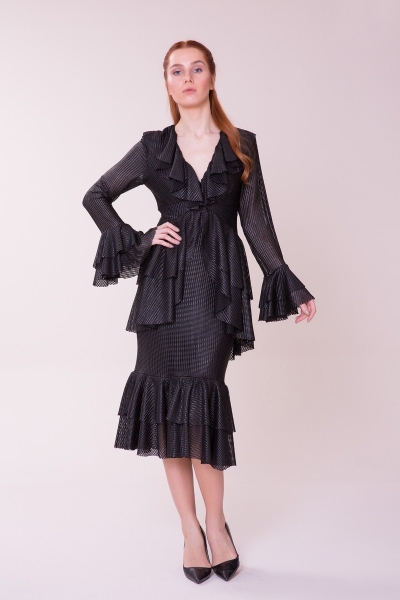  GIZIA - Ruffle Detailed Black Midi Dress