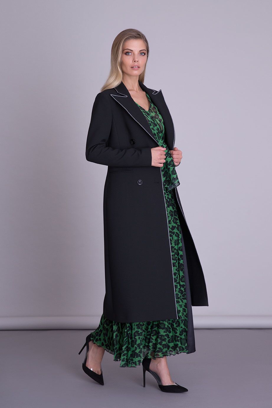 GIZIA - Stripe Detailed Black Fabric Coat