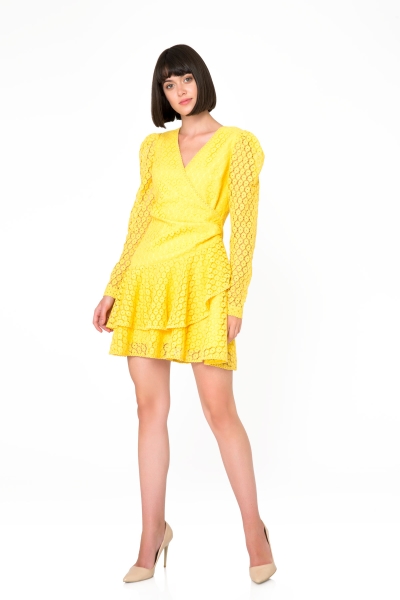  GIZIA - Uzun Pilili Kollu Volanlı Mini Dantel Sarı Elbise