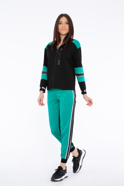 Gizia Knitwear Detailed Jogger Green Trousers. 2