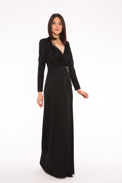 Gizia Long Black Evening Dress With Embroidery And Collar Detail. 3