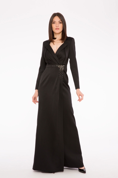 Gizia Long Black Evening Dress With Embroidery And Collar Detail. 2