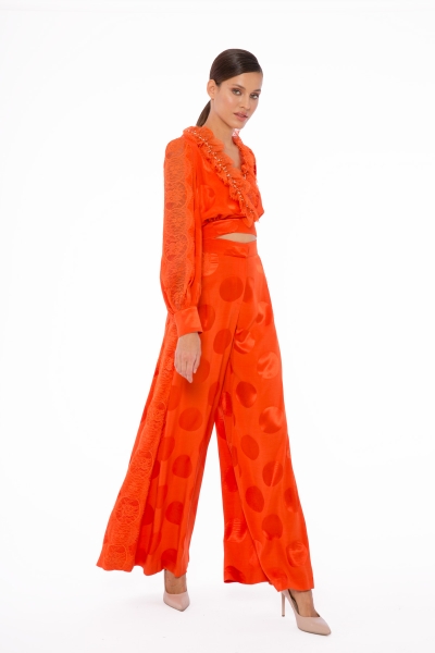  GIZIA - Lacy Orange Top With Tie And Embroidery Detail At The Waist
