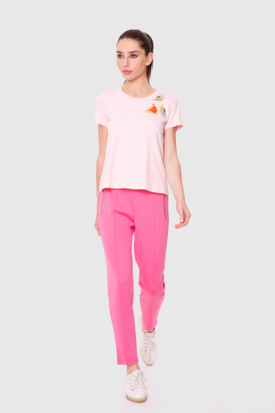Gizia Round Neck Pink T-Shirt with Embroidery Appliqués. 2