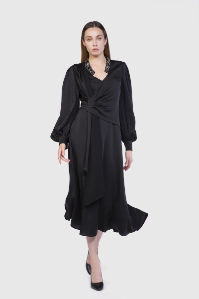  GIZIA - Black Midi-Length Black Dress with Drape Detail on the Front