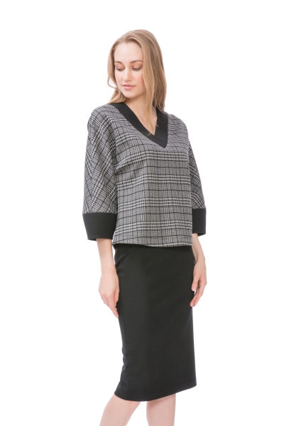 Gizia Contrast Skirt Brown Knitted Grey Suit. 2