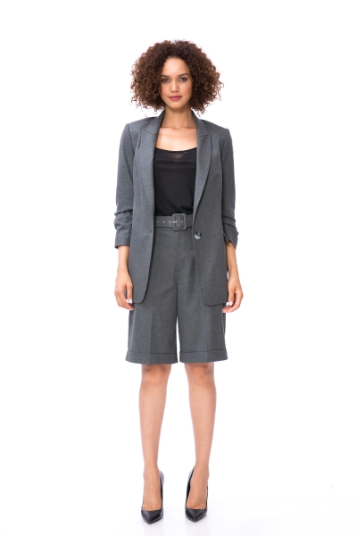 Gizia One Button Suit with Shorts. 3