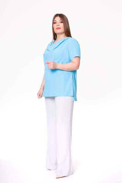 Gizia Embroidered Detailed Flowy Turquoise Blouse. 2