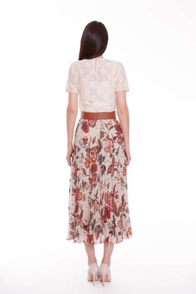 Gizia Belted Flower Patterned Pleated Midi Skirt. 3 Gizia Belted Flower Patterned Pleated Midi Skirt. 3