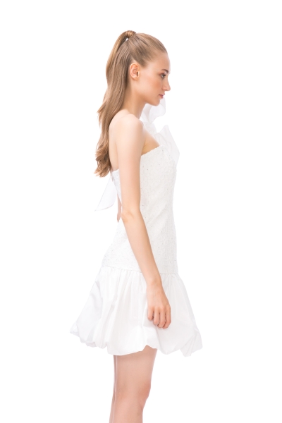 Gizia One-Shoulder Bow Balloon Skirt Lace Mini White Dress. 2