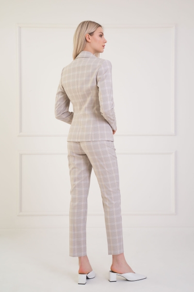 Gizia Mono Closure Beige Plaid Suit. 1
