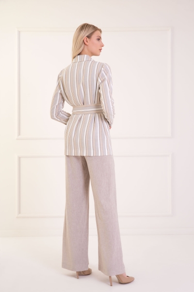 Gizia Line Pattern Belted Beige Suit. 2 Gizia Line Pattern Belted Beige Suit. 2