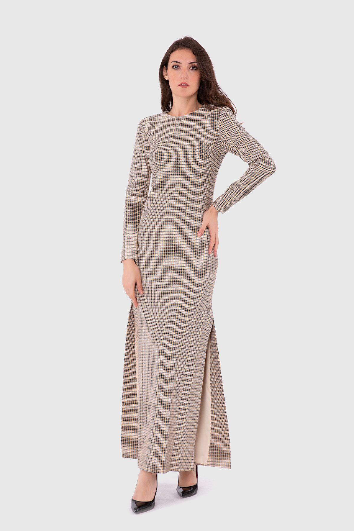  GIZIA - Uzun Kol Yuvarlak Yaka Yırtmaç Detaylı Elbise