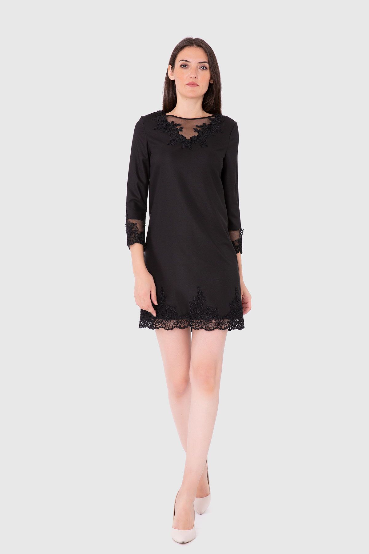 KIWE - Dantel İşlemeli Siyah Mini Elbise