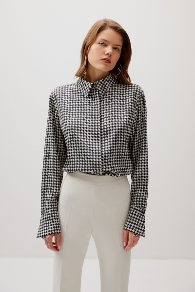 Gizia Patterned Wide Cuff Black and White Shirt. 2