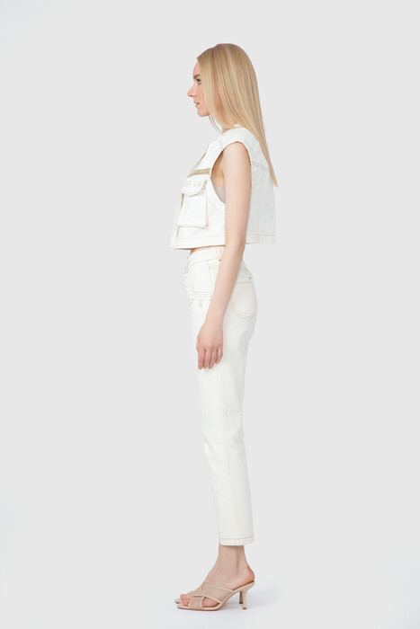 Gizia Stone Embroidered Comfortable Cut Ecru Trousers. 3