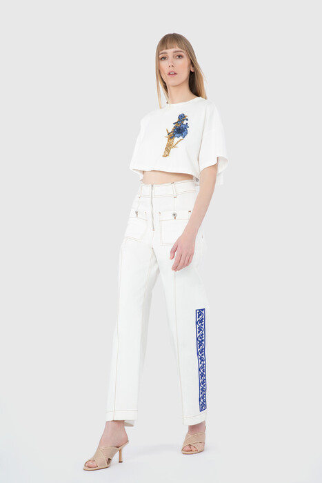 Gizia Embroidery Detailed Straight Leg White Trousers. 1