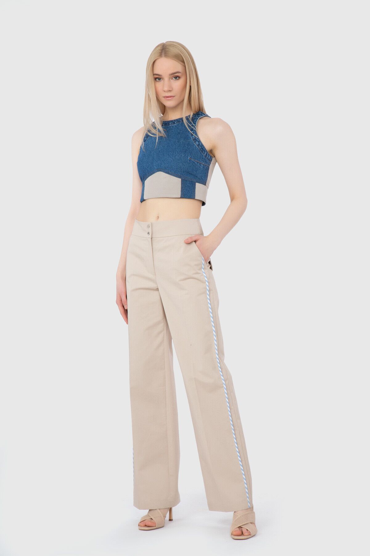 GIZIA SPORT - Kontrast Biye Detaylı Bej Pantolon