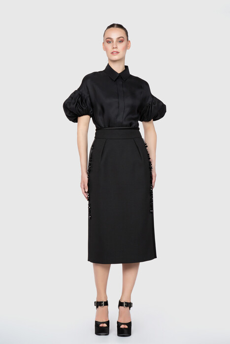 Gizia Embroidered Detailed High Waist Black Skirt. 3