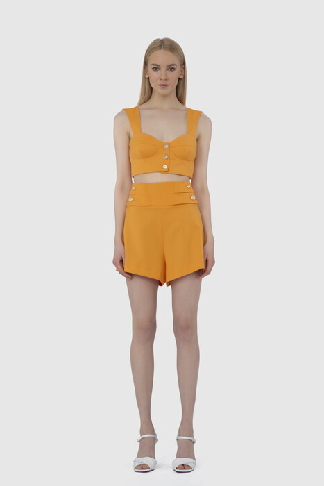 Gizia Metallic Button Detailed Yüksel Waist Orange Shorts. 1