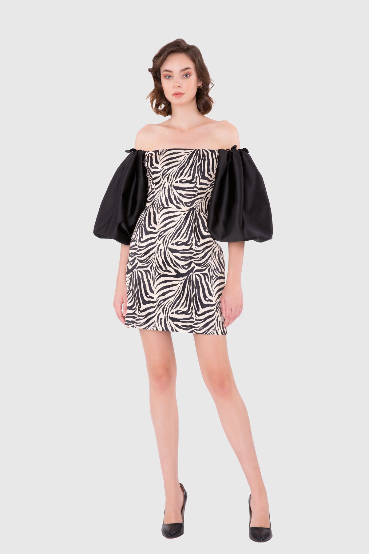 KIWE - Zebra Desenli Kontrast Balon Kollu Ekru Mini Elbise
