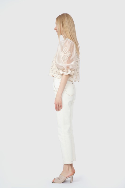 Gizia Organza Sleeve Detailed Embroidered Salmon Crop. 1