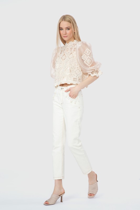 Gizia Organza Sleeve Detailed Embroidered Salmon Crop. 3