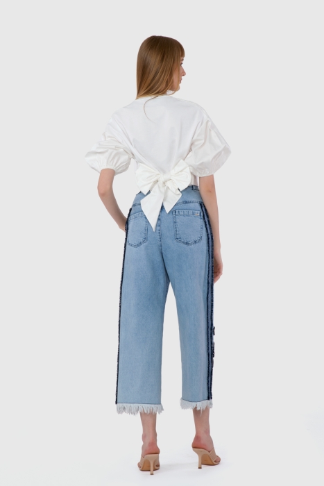 Gizia Embroidered And Sash Detailed Ecru Tshirt With Balloon Sleeves. 4