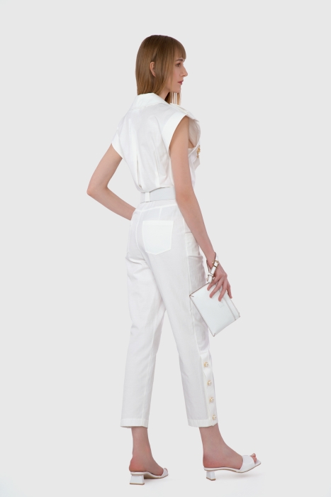 Gizia Accessory And Pearl Button Detailed Belted Ecru Jumpsuit. 2