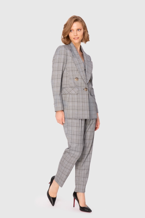 Gizia Checkered Suit With Mono Fastening. 2