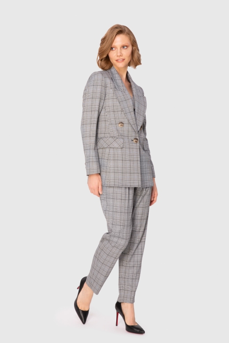 Gizia Checkered Suit With Mono Fastening. 2 Gizia Checkered Suit With Mono Fastening. 2