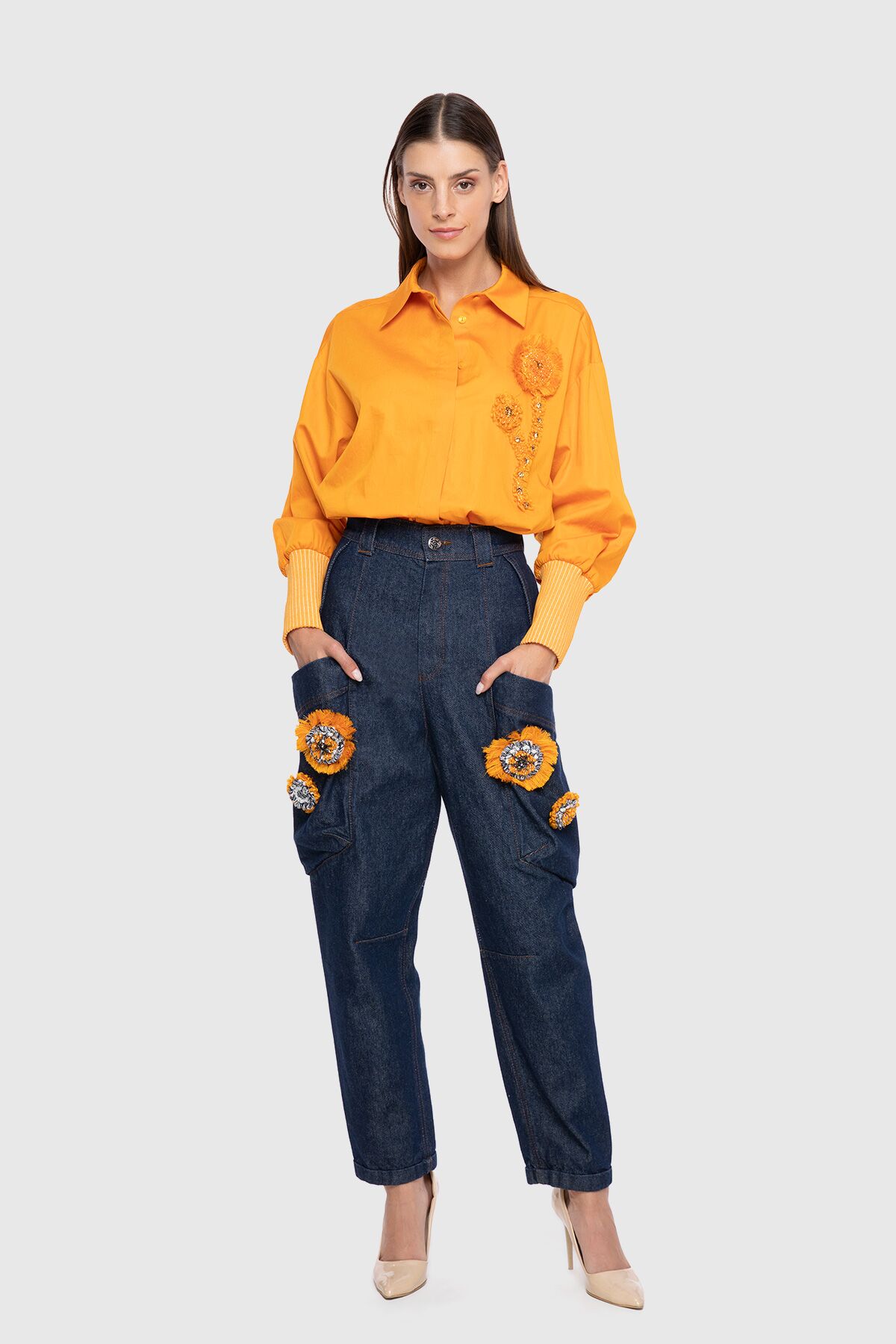  GIZIA - High Waist Slouchy Trousers with Contrast Embroidery Detail