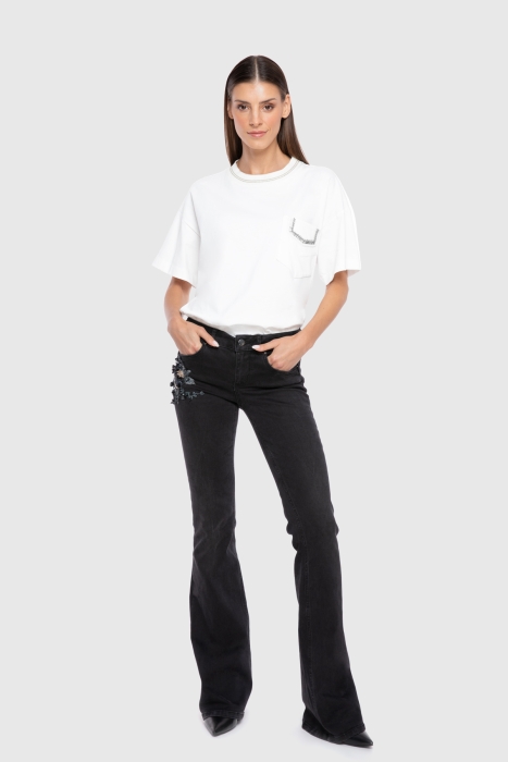 Gizia Bead Embroidery Detailed Bell-Length Black Jean Trousers. 1 Gizia Bead Embroidery Detailed Bell-Length Black Jean Trousers. 1