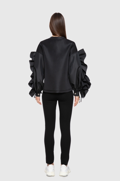 Gizia Ruffle Embroidered Contrast Garnish Black Sweatshirt. 3 Gizia Ruffle Embroidered Contrast Garnish Black Sweatshirt. 3