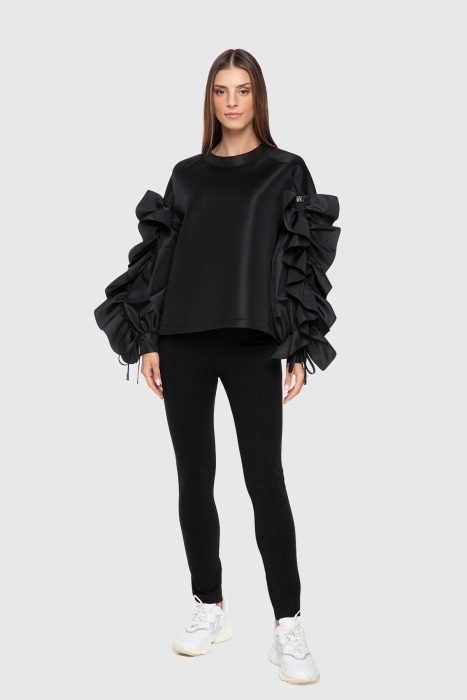 Gizia Ruffle Embroidered Contrast Garnish Black Sweatshirt. 1