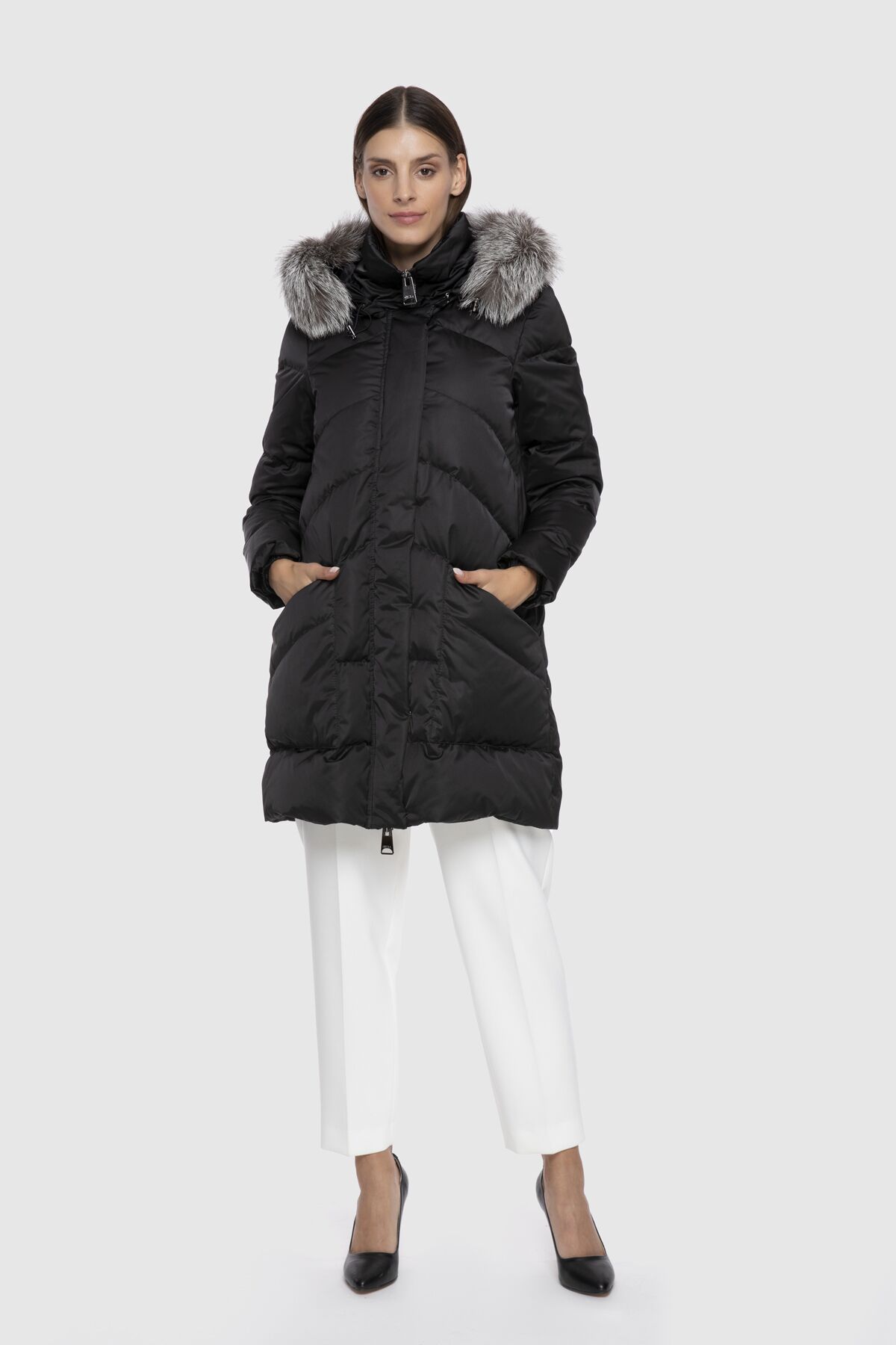  GIZIA - Detached Fur Collar And Cuff Detailed Black Long Inflatable Coat