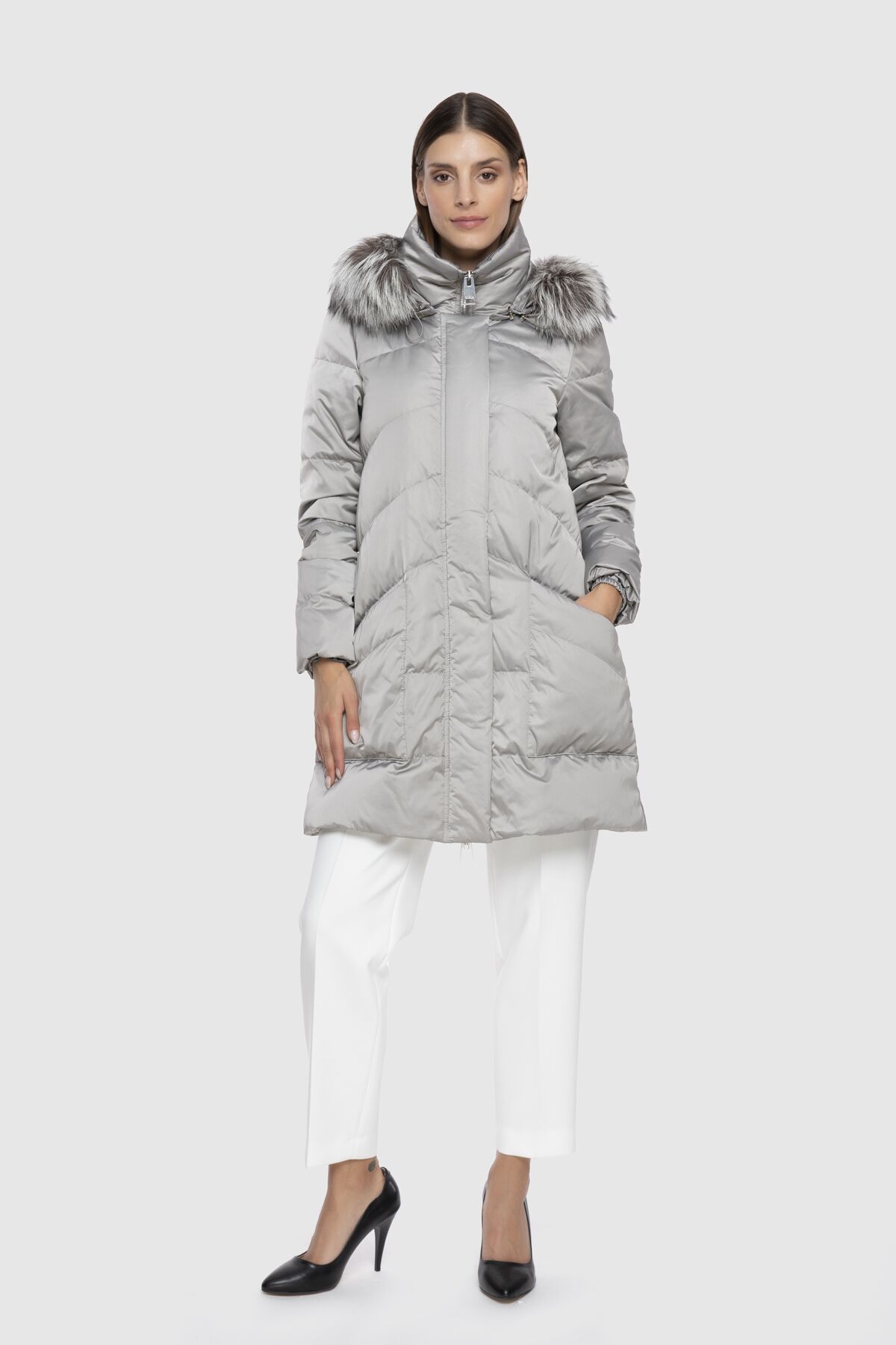  GIZIA - Detached Fur Collar And Cuff Detailed Gray Long Down Coat