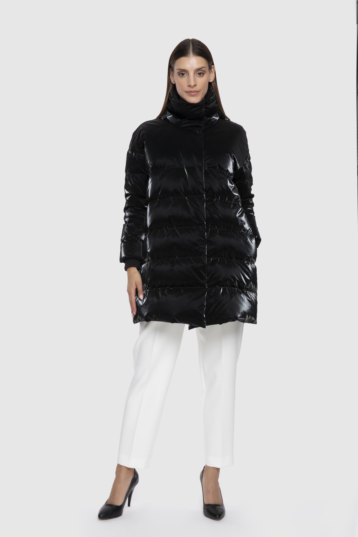  GIZIA - Low Shoulder Stand Up Collar Quilted Goose Down Black Down Jacket