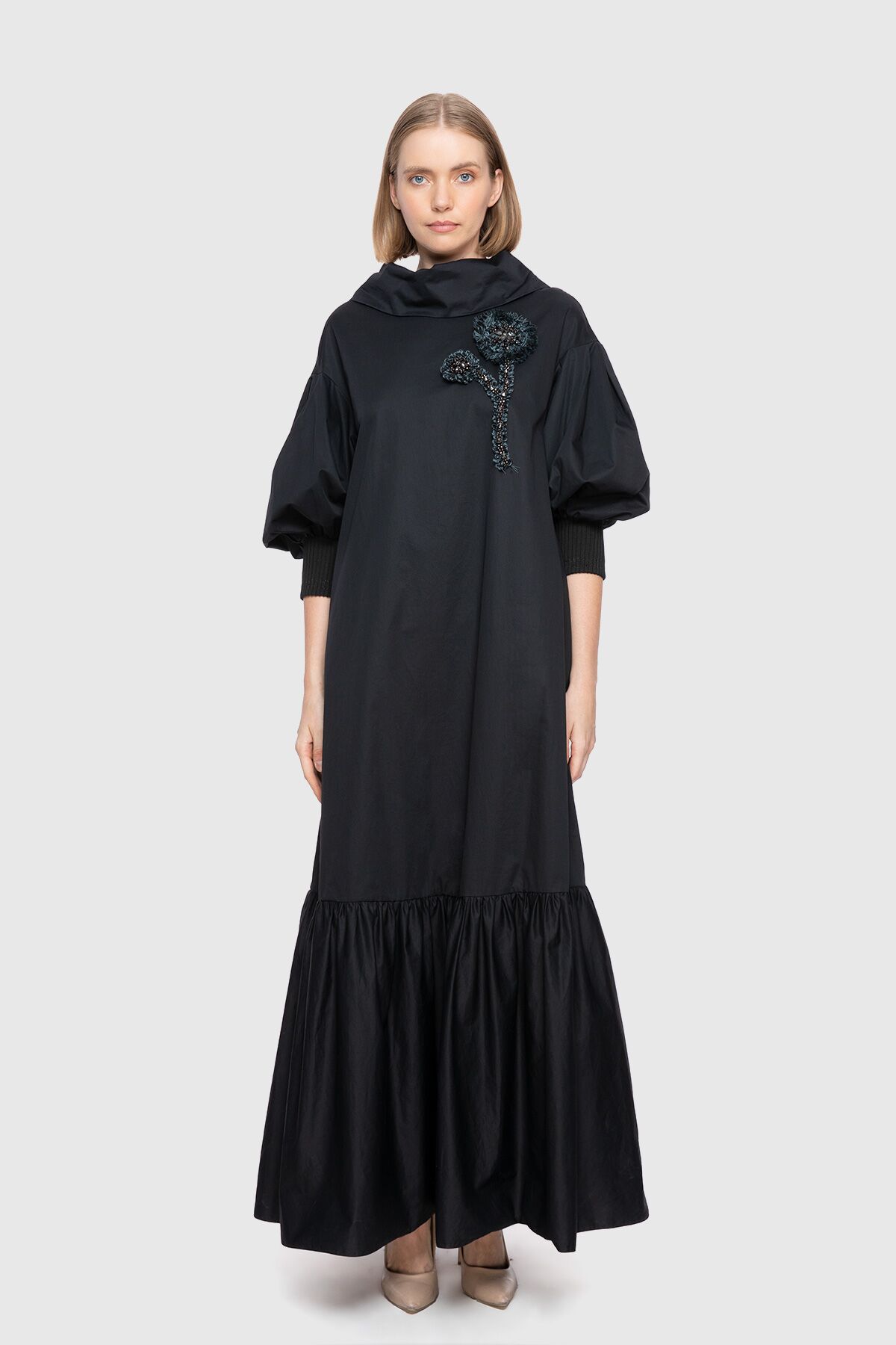  GIZIA - Aplike Nakış İşlemeli Uzun Siyah Poplin Elbise