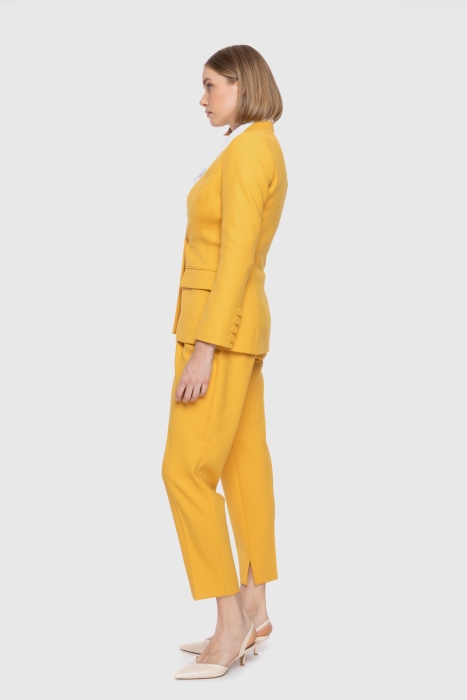 Gizia Blazer Classic Jacket with Stitched Collar Detail. 3 Gizia Blazer Classic Jacket with Stitched Collar Detail. 3