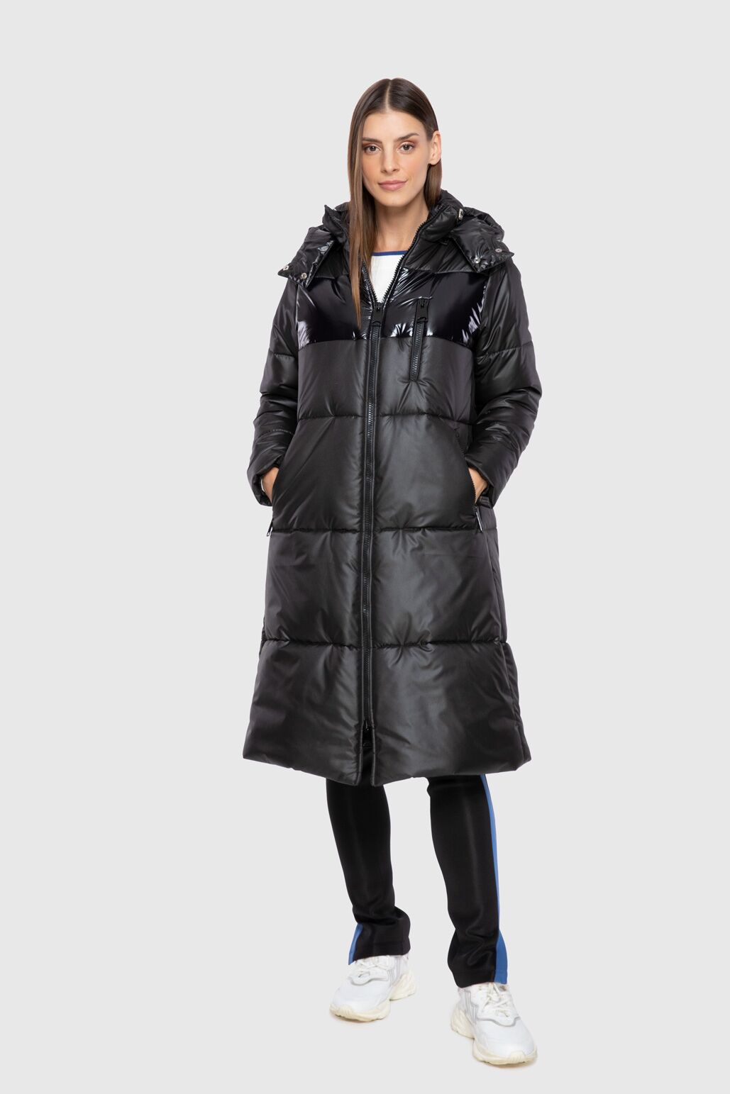  GIZIA - Glossy Surface Detailed Hooded Long Inflatable Jacket