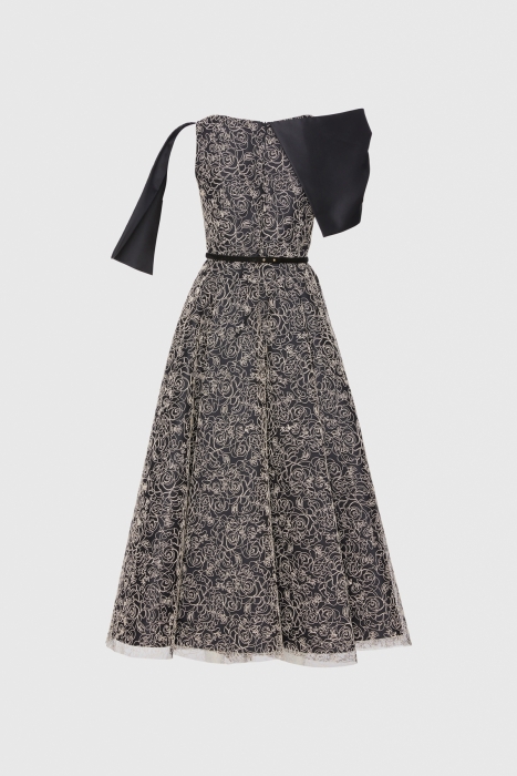 Gizia Sleeve Pleated Detailed Midis Lace Dress. 2