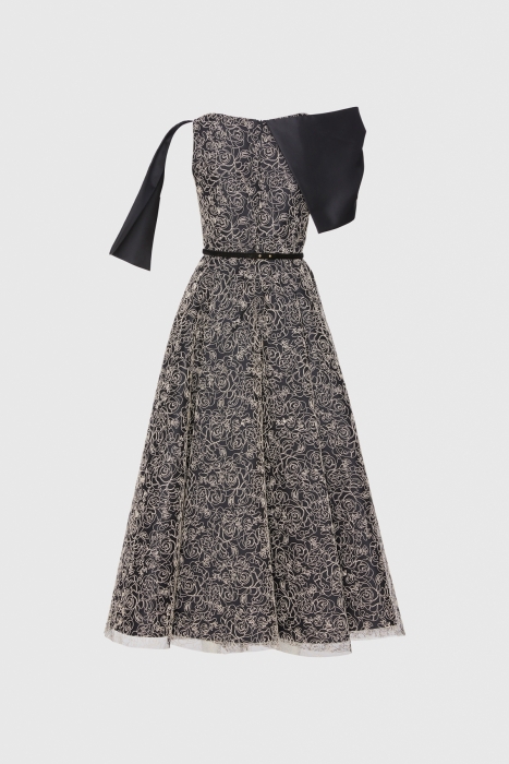 Gizia Sleeve Pleated Detailed Midis Lace Dress. 2 Gizia Sleeve Pleated Detailed Midis Lace Dress. 2