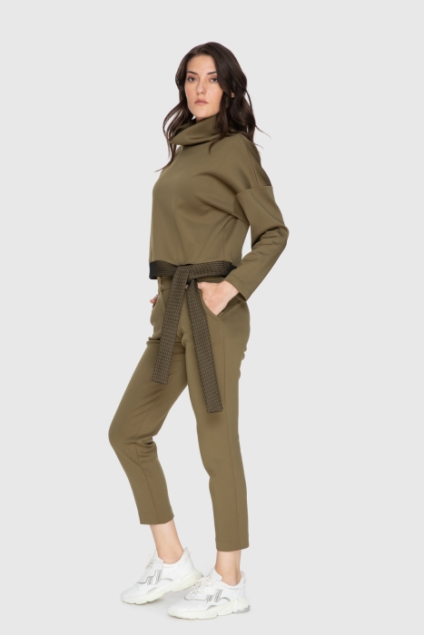 Gizia Turtleneck Khaki Sports Swetshirt. 2