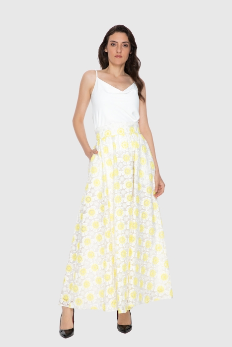 Gizia Floral Patterned White Skirt. 1