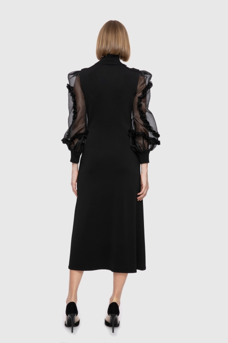 Gizia فستان صوف أسود مزين بأكمام كبيرة الحجم. 3