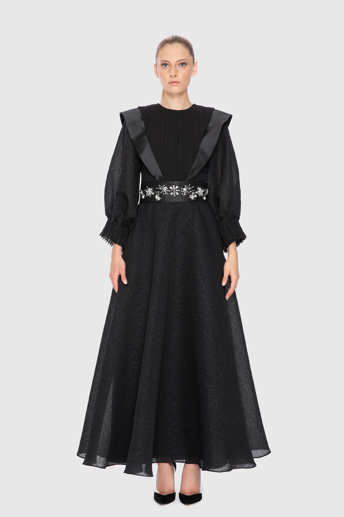  GIZIA - İşleme Detaylı Transparan Detaylı Uzun Siyah Elbise