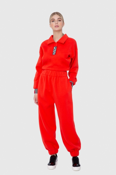 Gizia Red Ribana Detailed Crop Sweatshirt. 1