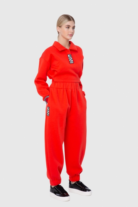 Gizia Red Ribana Detailed Crop Sweatshirt. 3 Gizia Red Ribana Detailed Crop Sweatshirt. 3