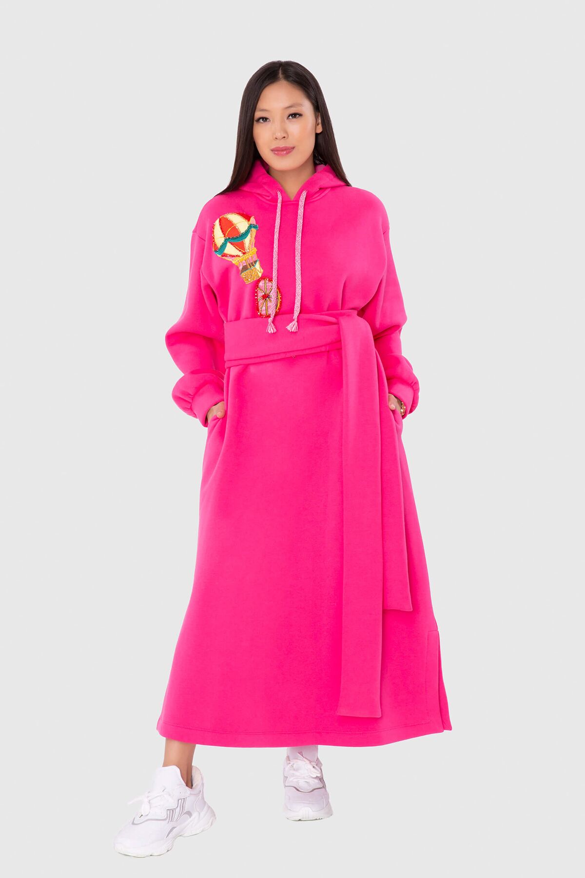 MANI MANI - Nakış İşlemeli Kapuşonlu Seyyar Kuşak Detaylı Şardonlu Elbise